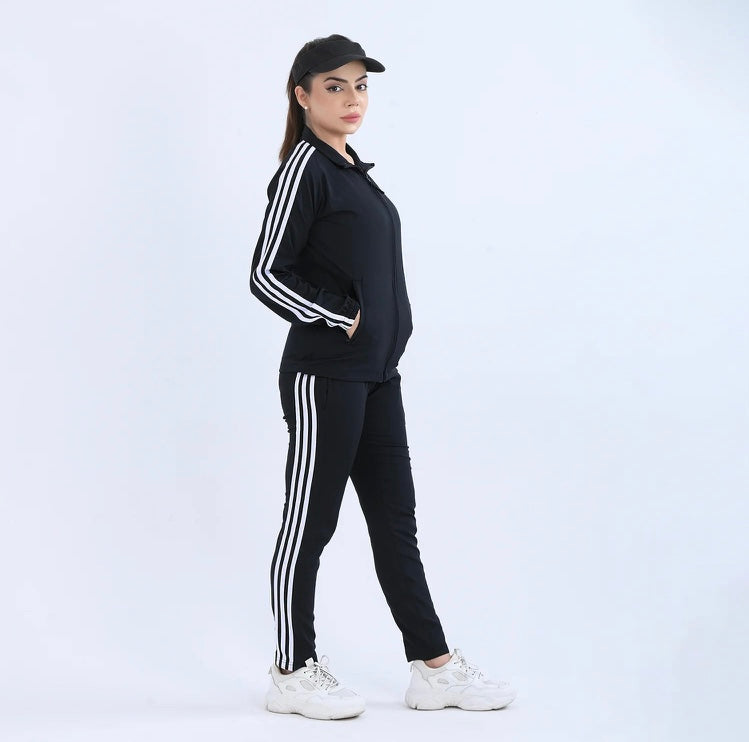 black FLEXSTRIDE performance set